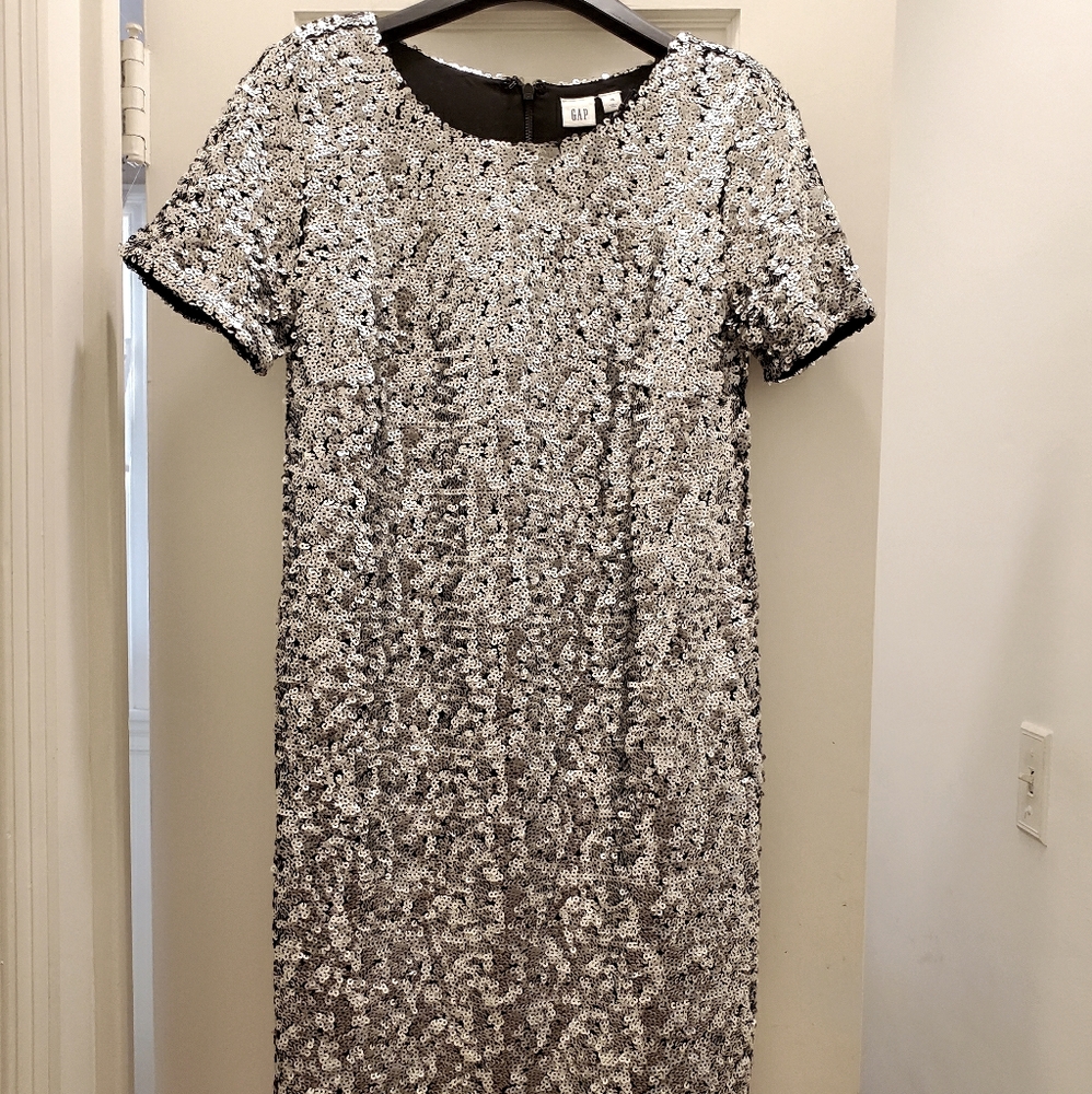 NEW Gap Silver Short Slv Sequin Dress - Size XS
